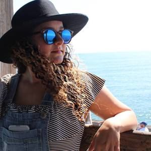 Meet your Posher, Olivia